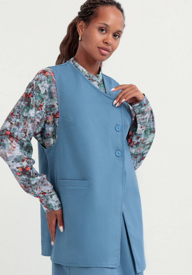 Жилет с асимметричной застежкой шир.  750, рис. 19