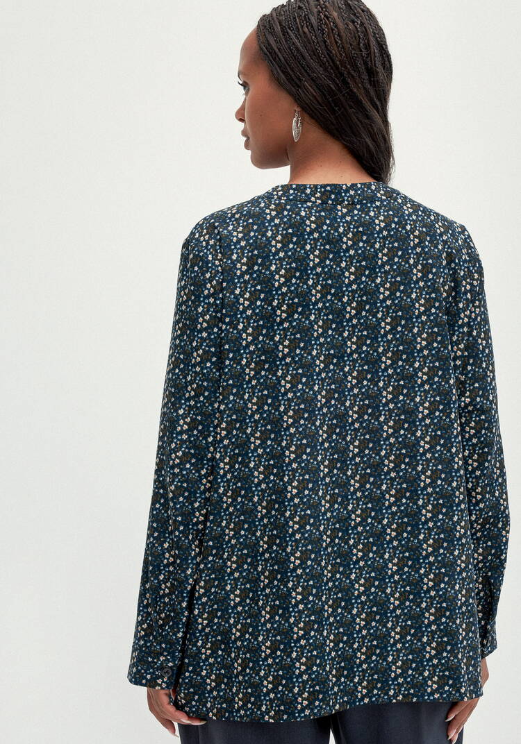 Блуза с оригинальными застежками шир.  750, рис. 12