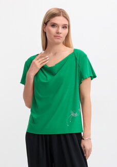 Блуза с оригинальным рукавом и стразами