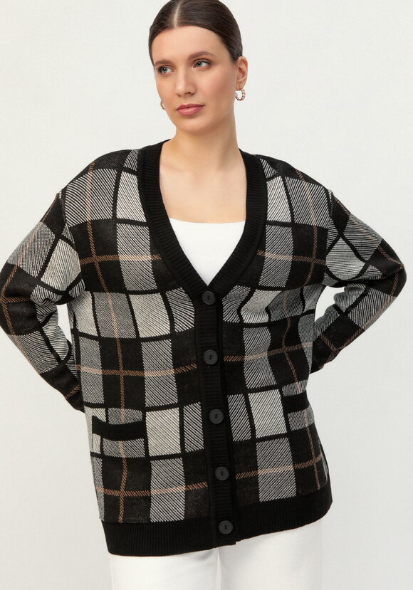 Кардиган с рисунком шахматная клетка шир.  580, рис. 8