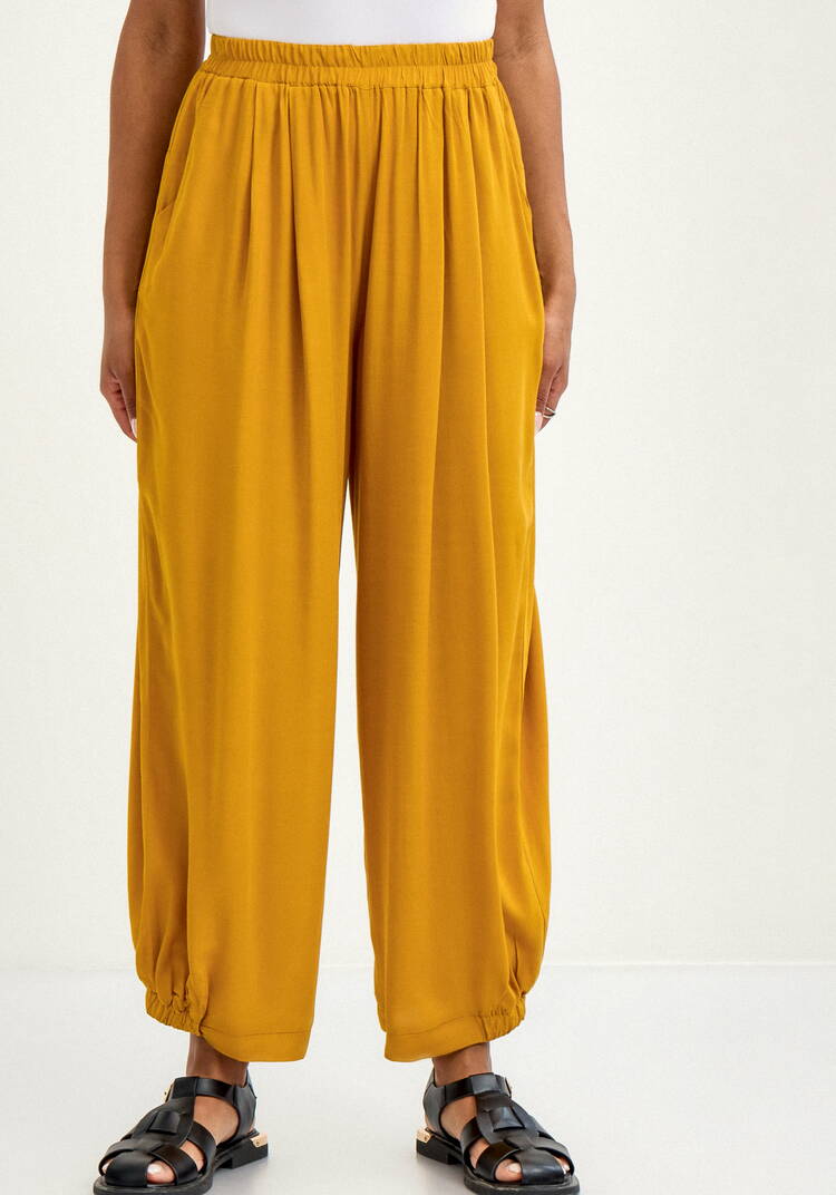 Брюки свободного кроя на резинке по низу шир.  750, рис. 12