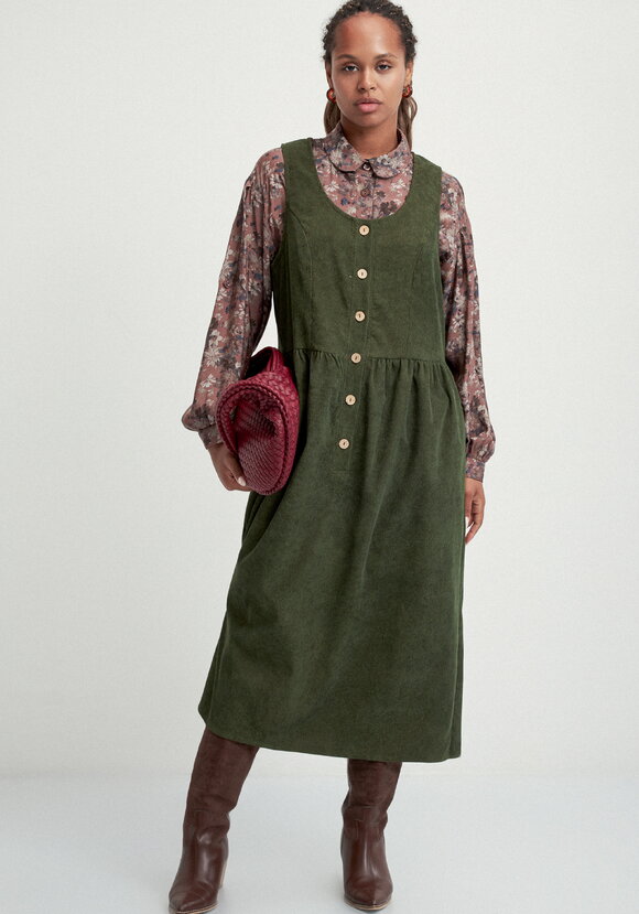 Сарафан со сборкой на талии шир.  580, рис. 16