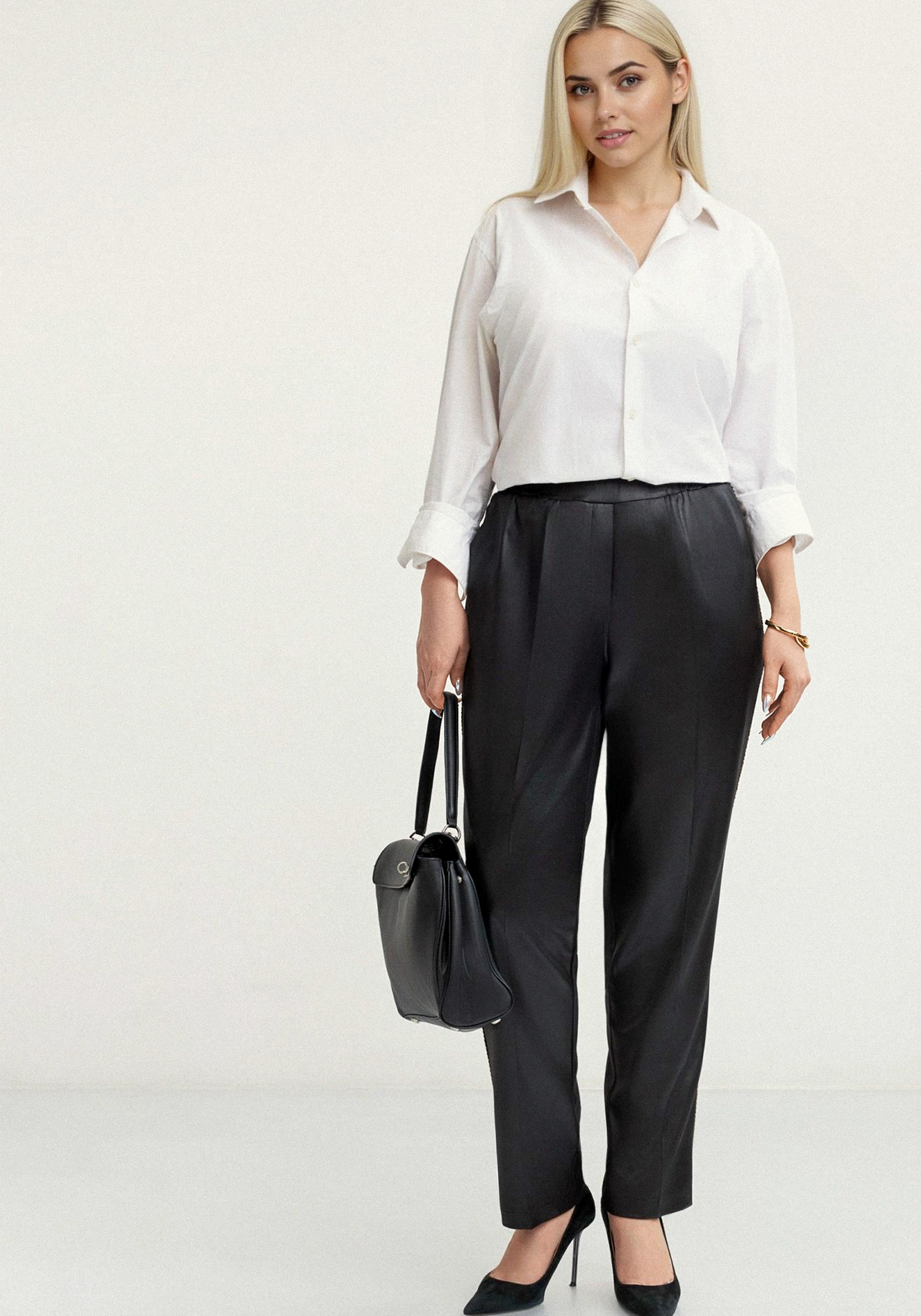 Брюки прямые с кантами по бокам 3499₽