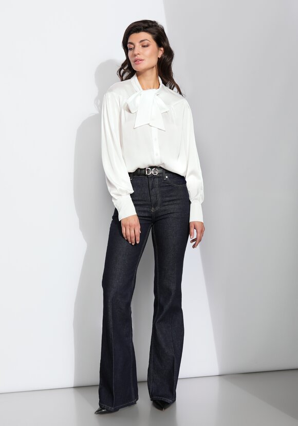 Блуза прямого силуэта с бантом шир.  580, рис. 11