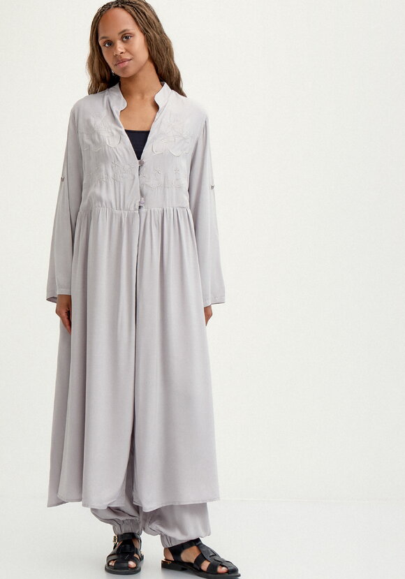 Рубашка с вышивкой на кокетке шир.  580, рис. 4