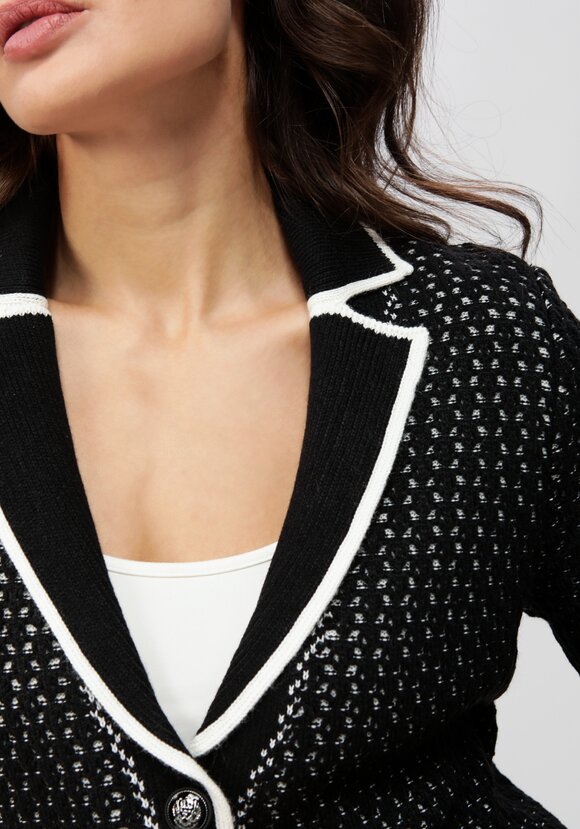 Пиджак с воротником и накладными карманами шир.  580, рис. 14