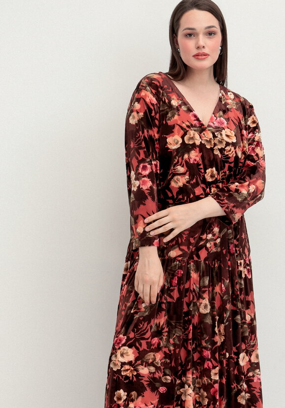 Платье с цветочным принтом на поясе шир.  580, рис. 9