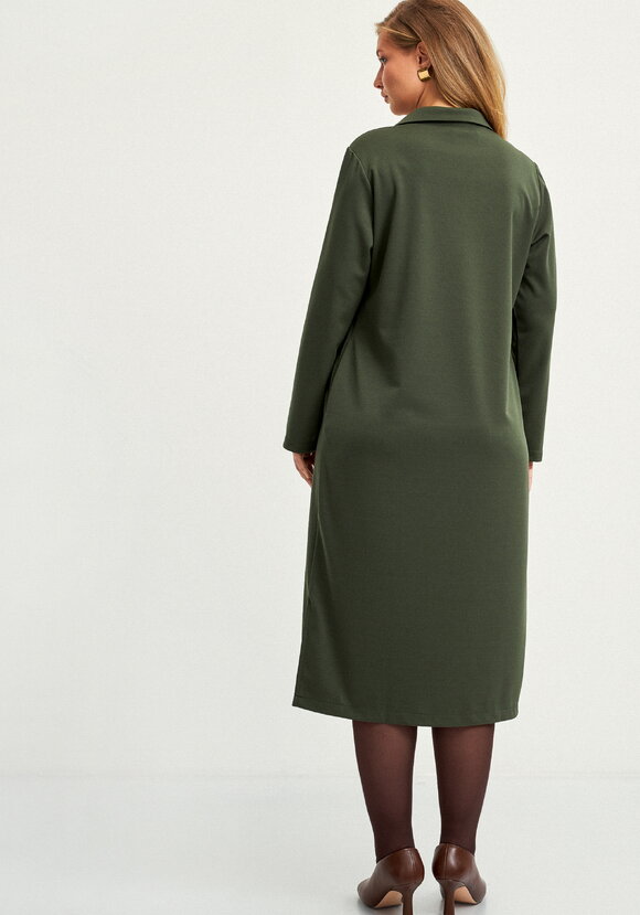 Платье с разрезами по бокам и карманами шир.  580, рис. 3