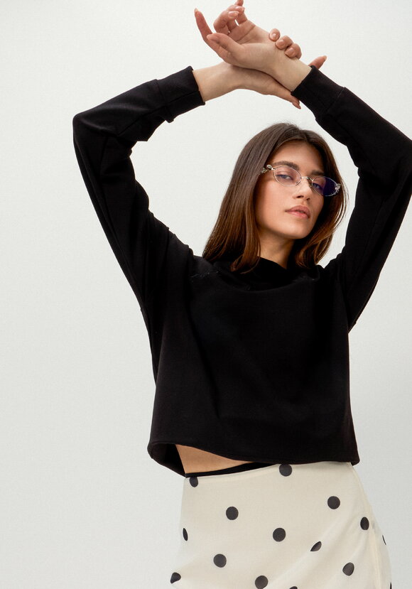 Свитшот с леттерингом на груди шир.  580, рис. 1