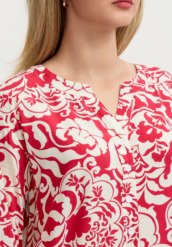 Блуза удлинённая с карманами шир.  580, рис. 21