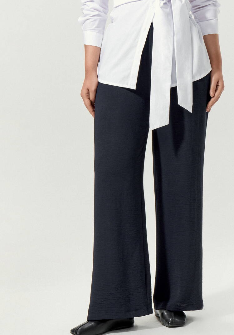 Брюки свободные на резинке по поясу шир.  750, рис. 17