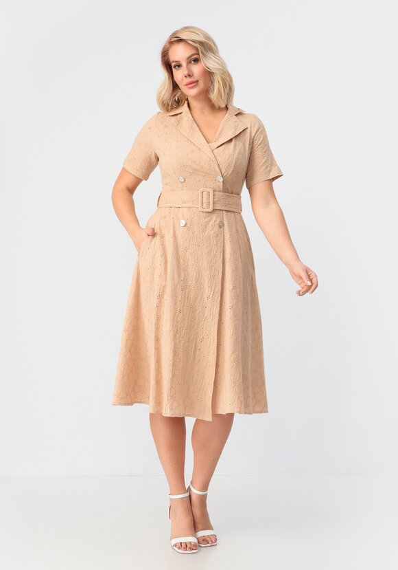 Платье с отложным воротником из шитья шир.  580, рис. 1