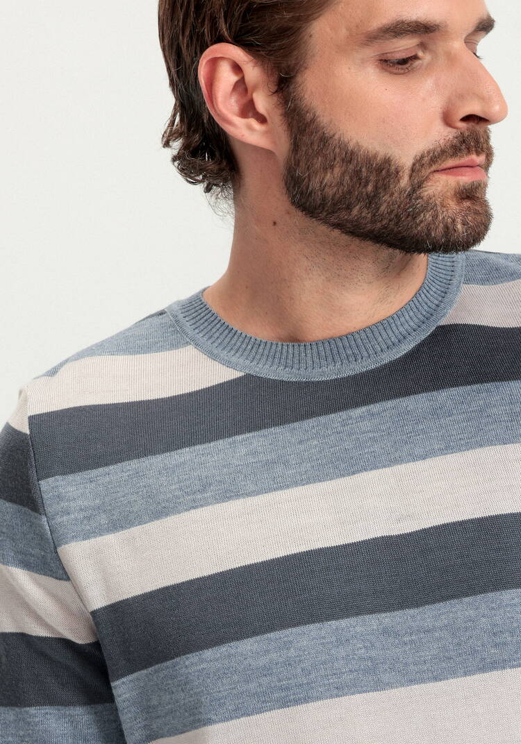 Джемпер с круглым воротом в полоску шир.  750, рис. 5