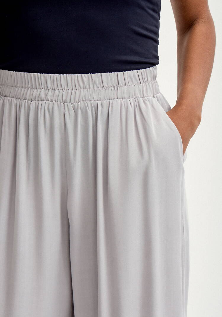 Брюки широкие с карманами на резинке по низу шир.  750, рис. 5