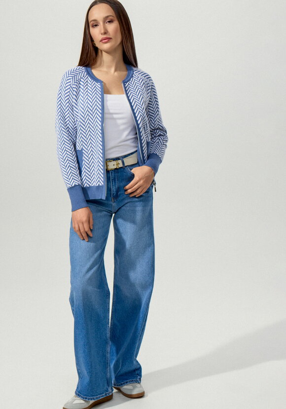 Бомбер женский на молнии с широкими манжетами шир.  580, рис. 14