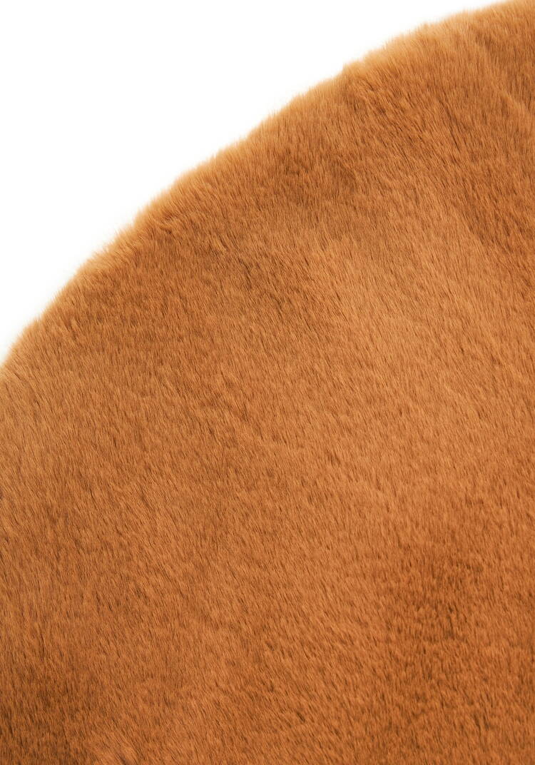 Ковер меховой овальный шир.  750, рис. 2