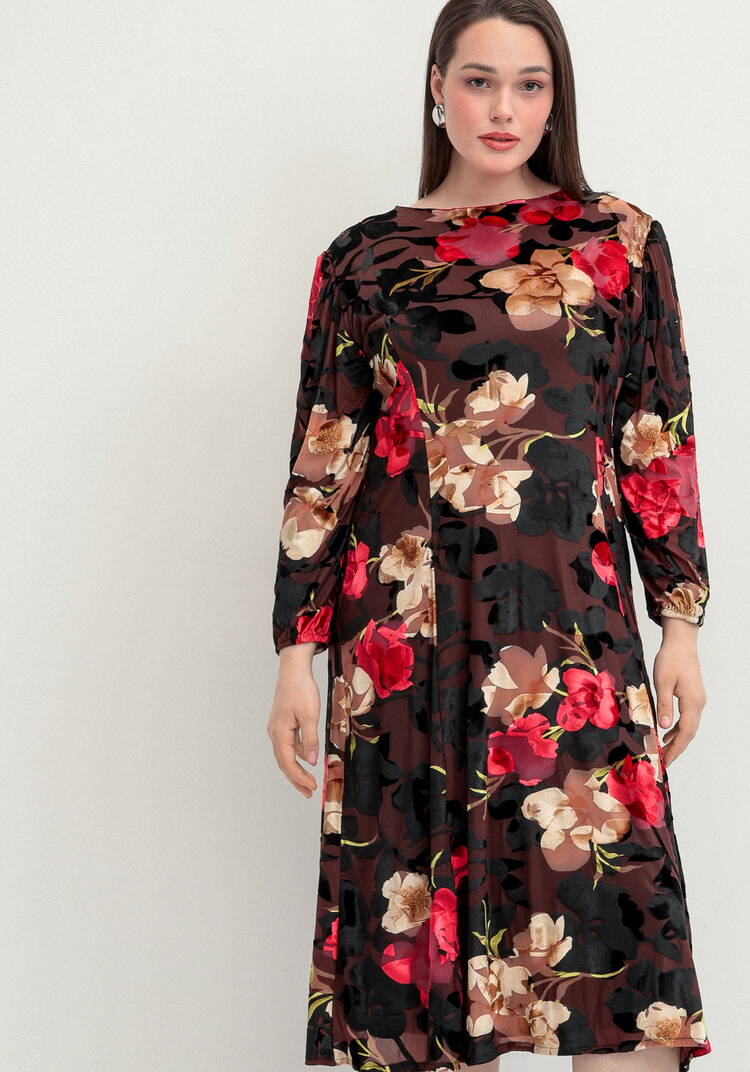 Платье с декором и цветочным принтом шир.  750, рис. 7