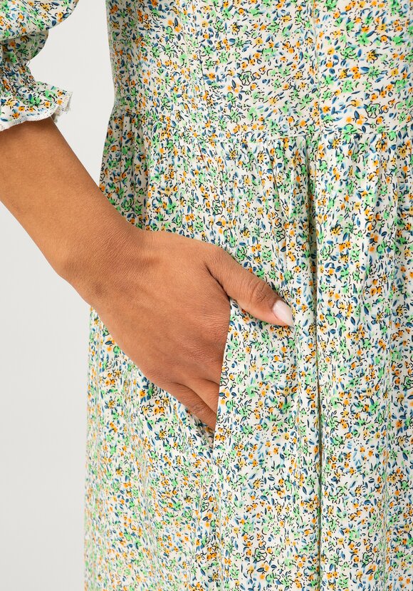 Платье с ярусами из штапеля шир.  580, рис. 31