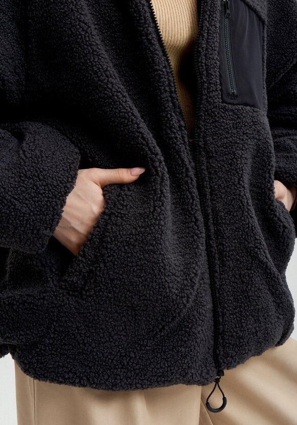 Двусторонняя куртка с высоким воротом шир.  580, рис. 37