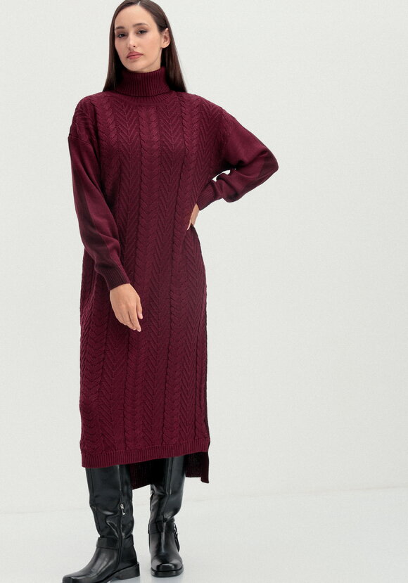 Платье двухцветное с фактурным рисунком шир.  580, рис. 18