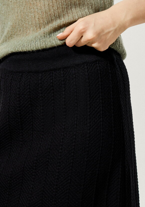 Юбка А-силуэта с каскадным рисунком шир.  580, рис. 14