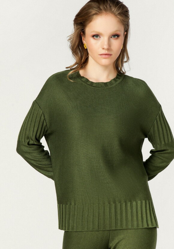 Джемпер женский со структурными полосами шир.  580, рис. 12