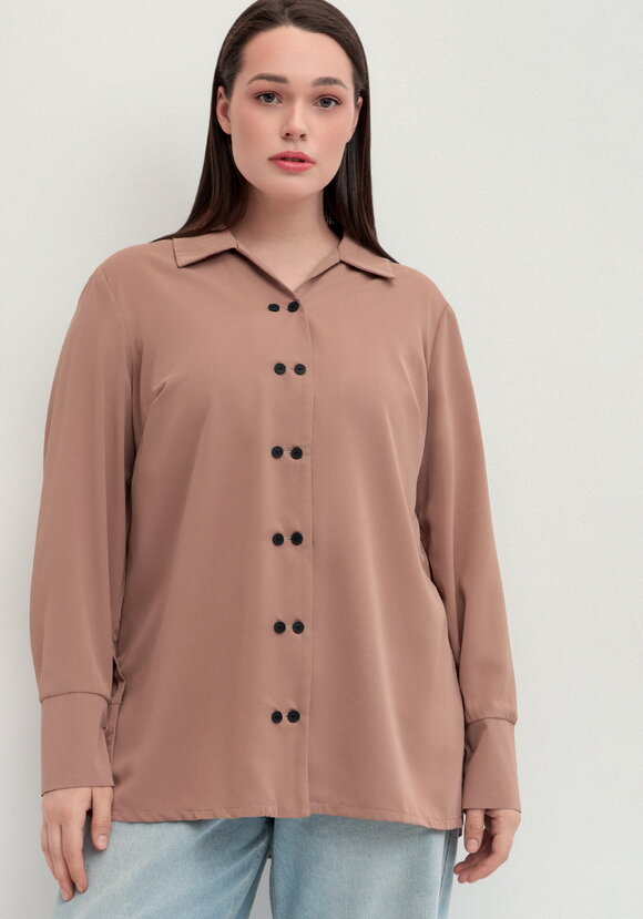 Рубашка с контрастными пуговицами шир.  580, рис. 22