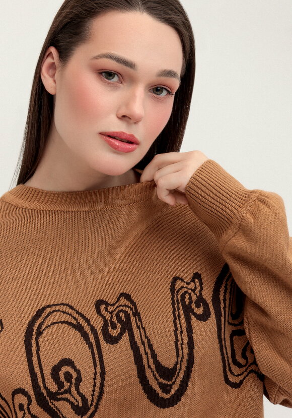 Джемпер с жаккардовой надписью шир.  580, рис. 5