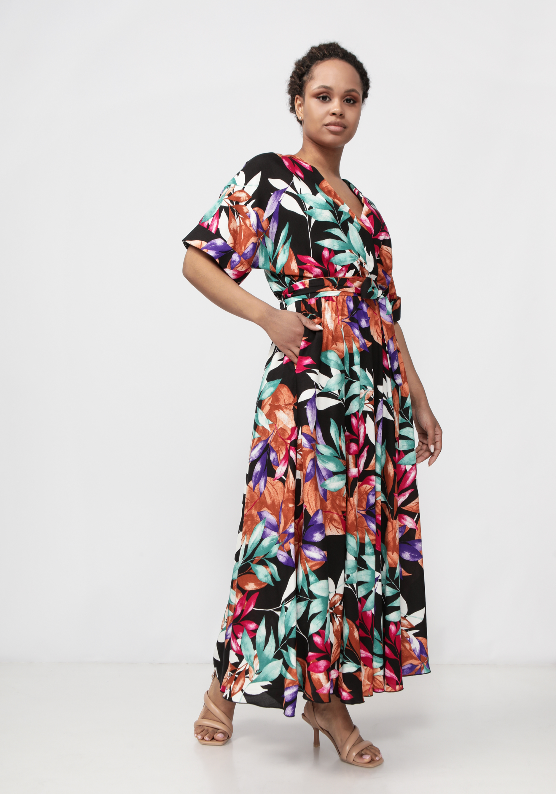 Платье на запах свободного кроя Bianka Modeno, цвет бежевый, размер 58 - фото 7