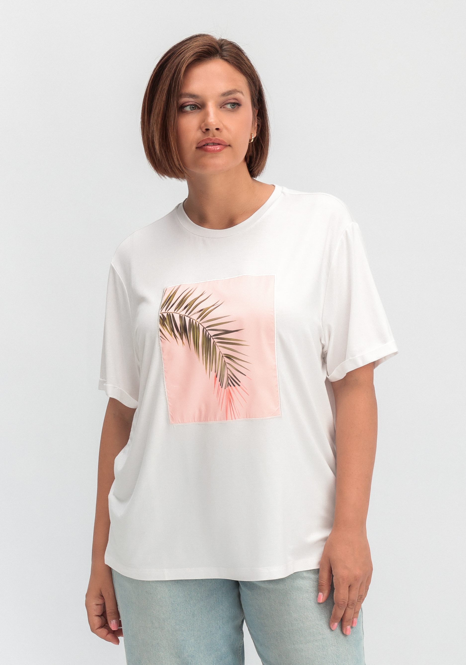 Футболка с принтом-аппликацией 1999₽