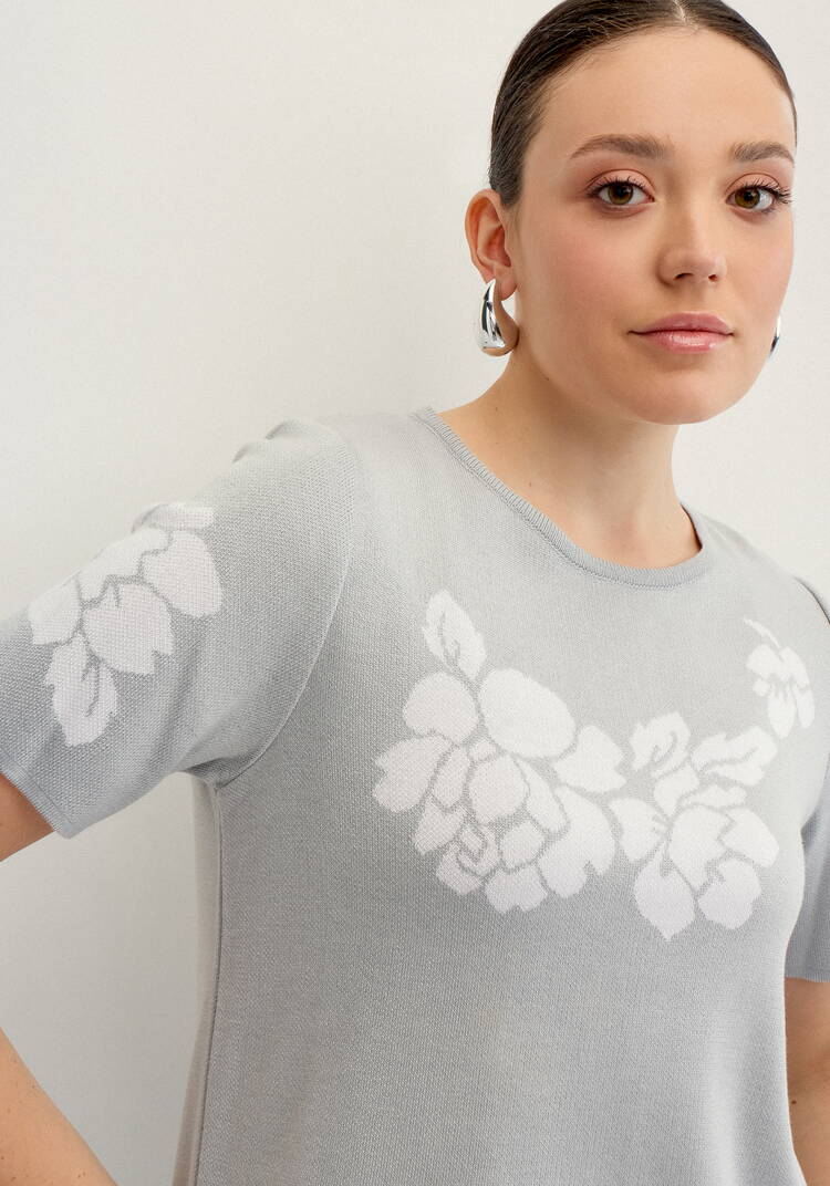 Джемпер с цветами по полочке и рукавам шир.  750, рис. 11