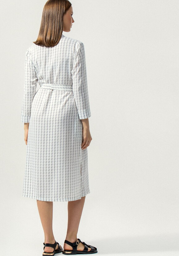 Платье-рубашка с воротником-стойкой шир.  580, рис. 11