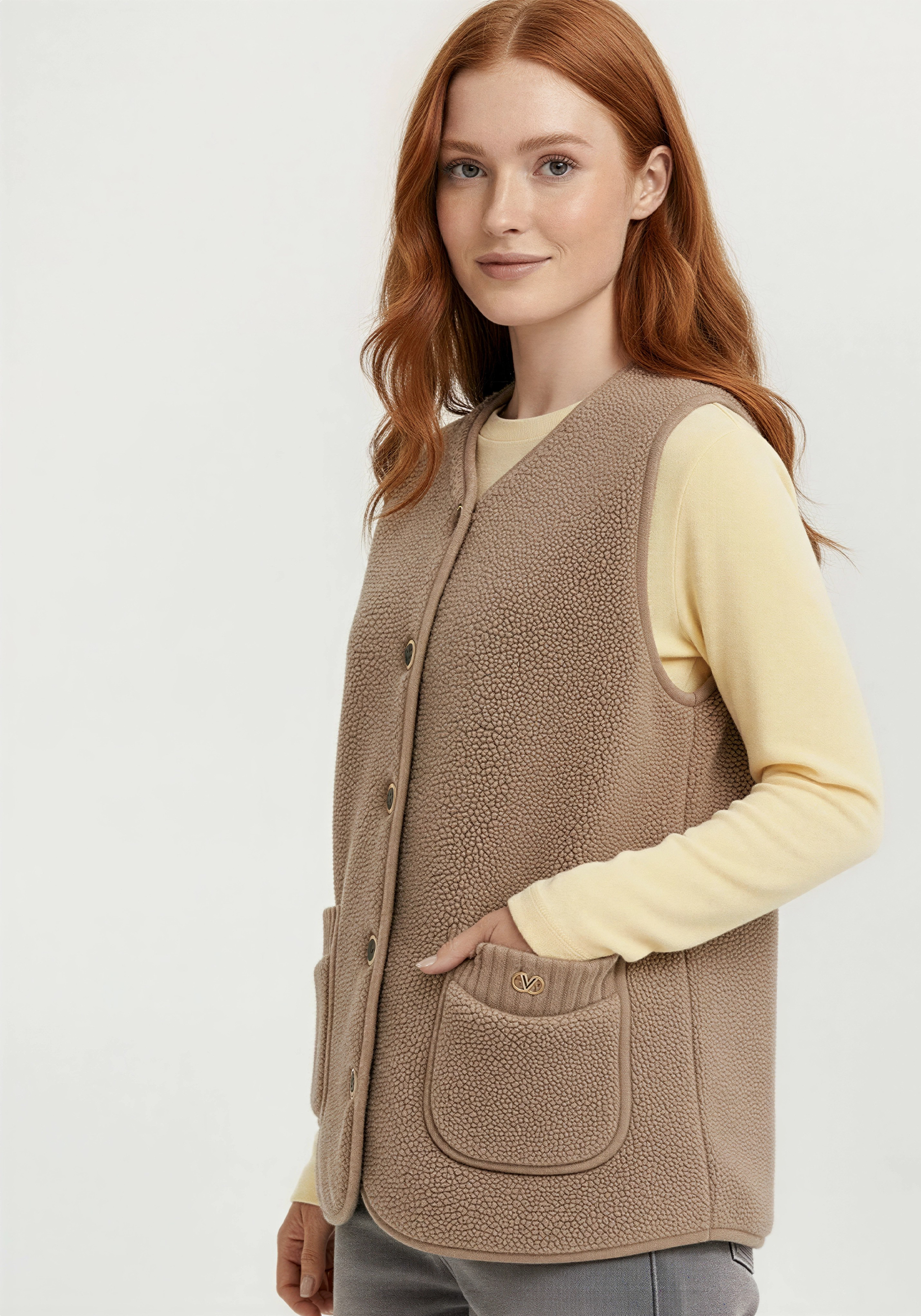 Жилет удлинённый из искусственного меха 4599₽