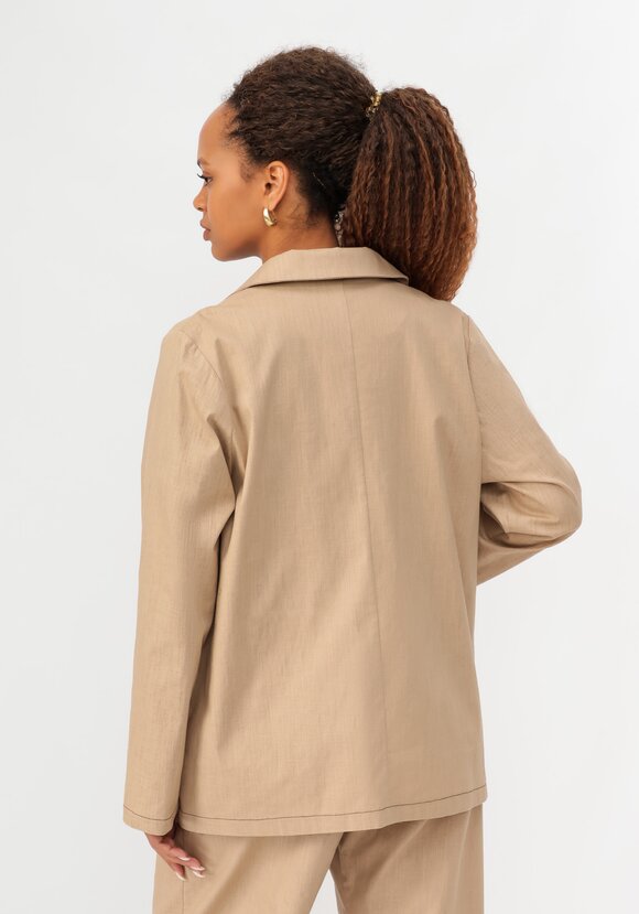 Пиджак изо льна однобортный шир.  580, рис. 10