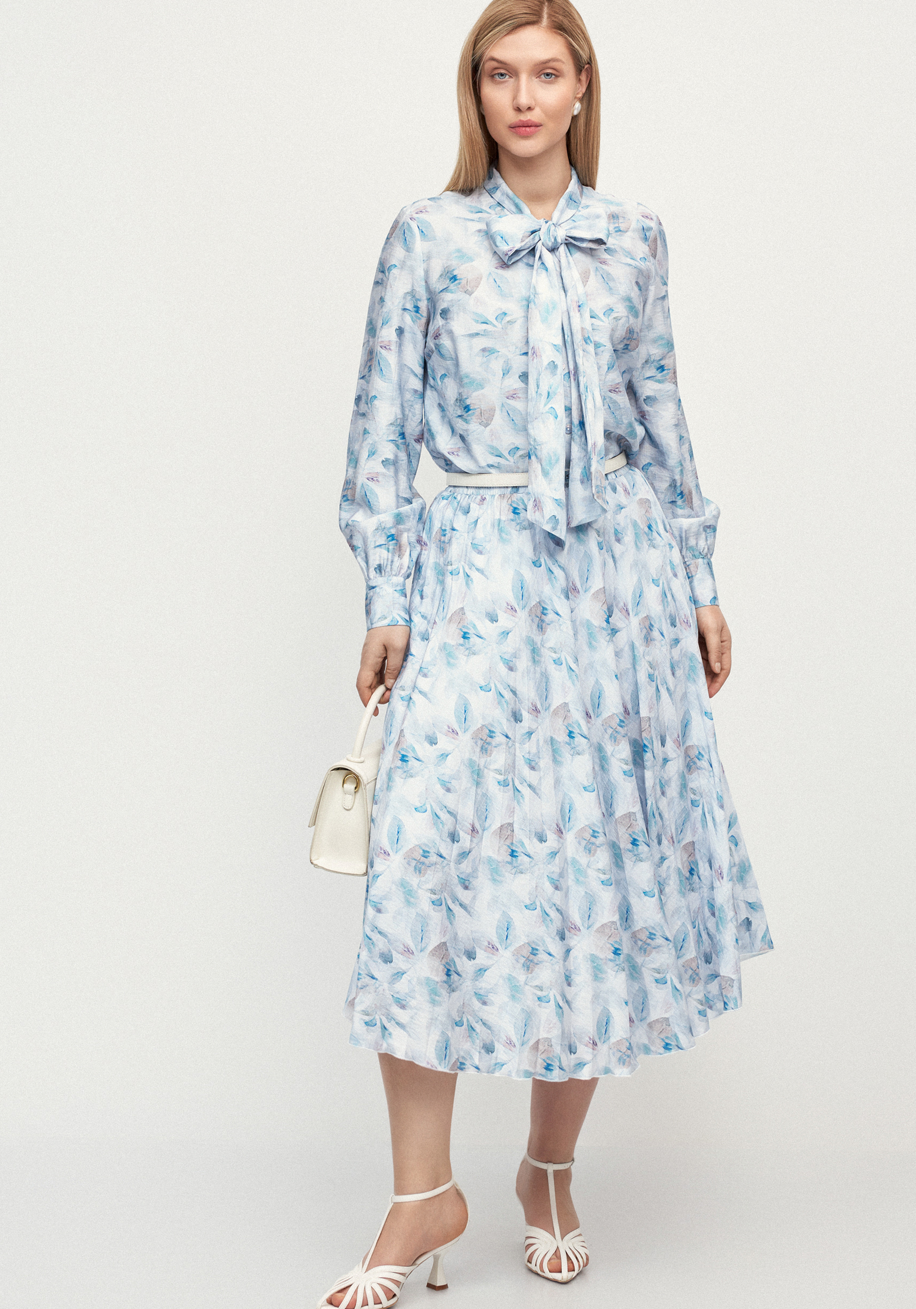 Плессированная юбка с цветочным принтом 4499₽