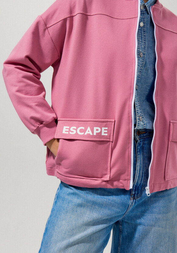 Бомбер с кулиской по низу шир.  580, рис. 23