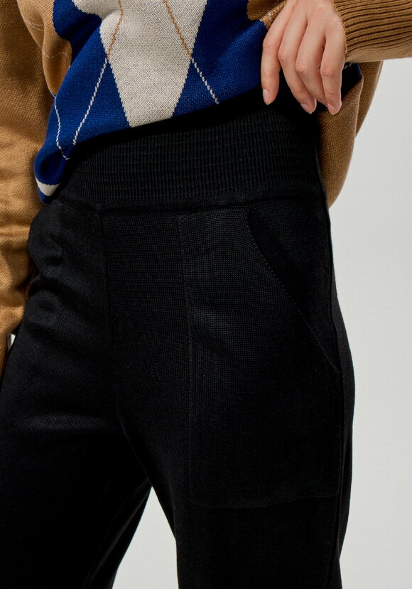 Брюки зауженные книзу шир.  580, рис. 36