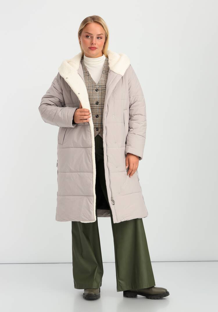 Пальто с капюшоном из меха шир.  750, рис. 31