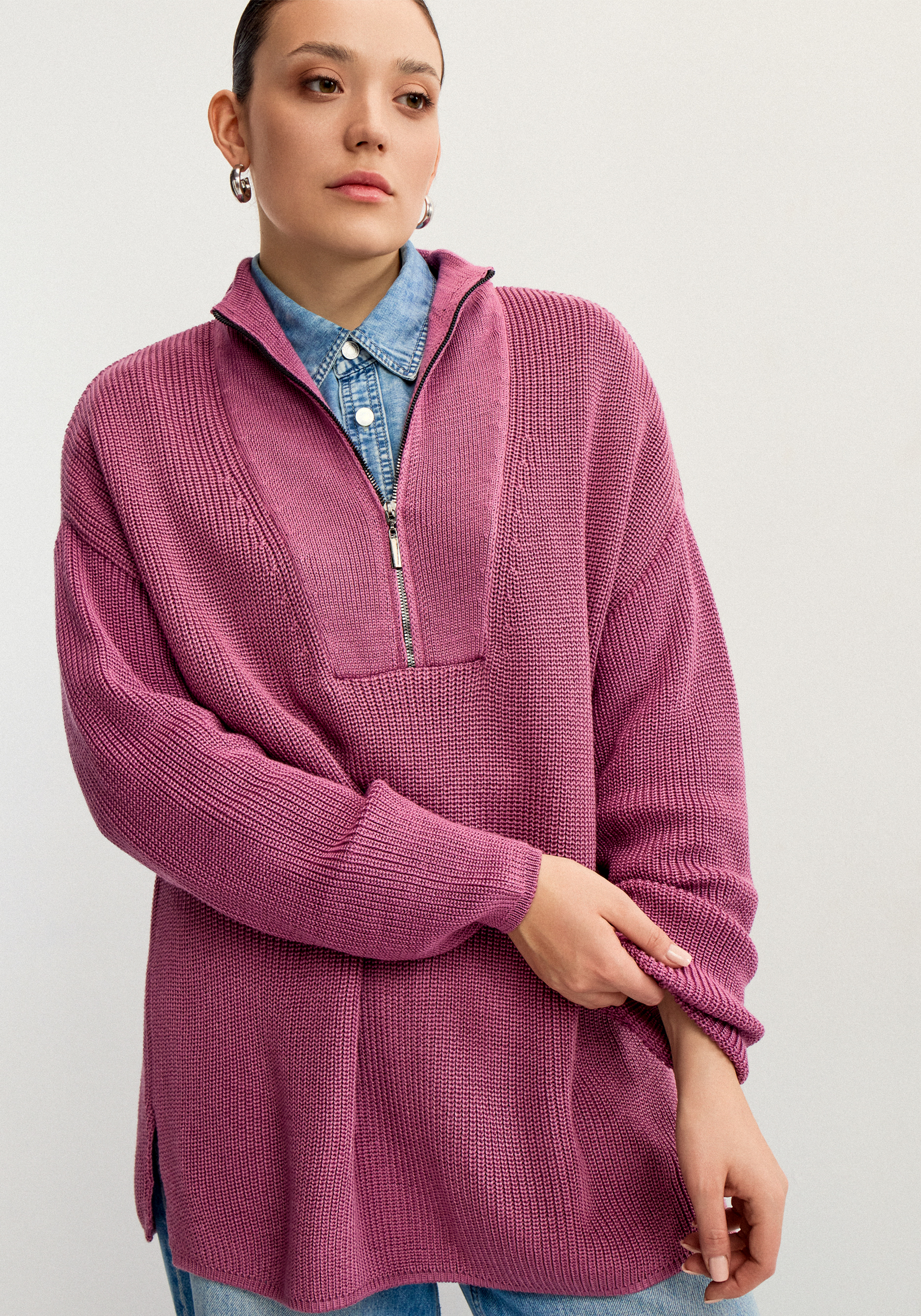 Свитер с высокой горловиной на молнии