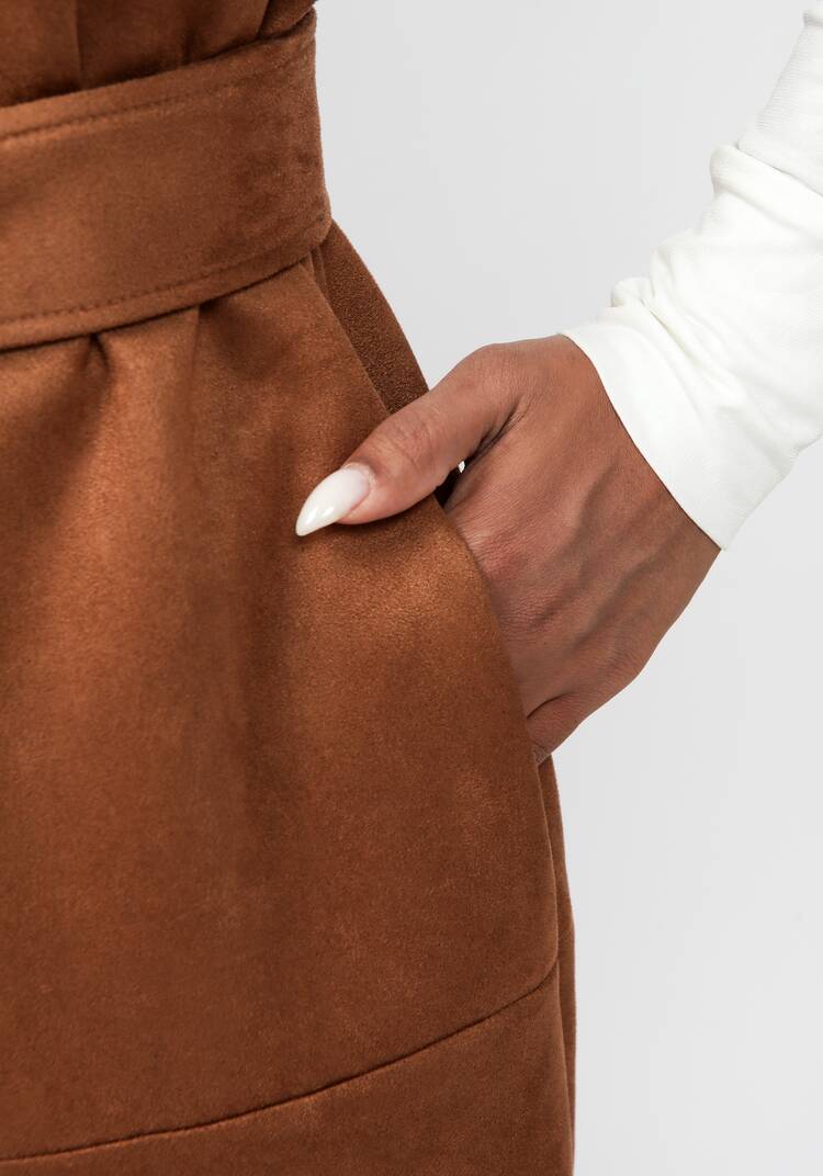 Жилет из экозамши с воротником апаш шир.  750, рис. 10