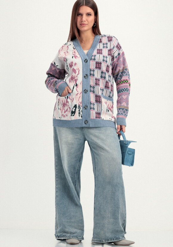 Кардиган жаккардовый с рисунком на пуговицах шир.  580, рис. 23