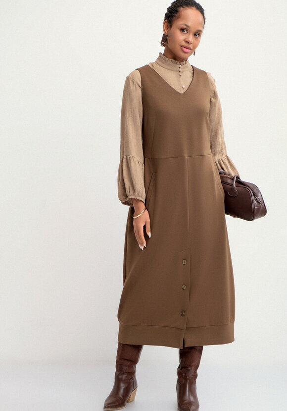 Сарафан с пуговицами по низу шир.  580, рис. 1