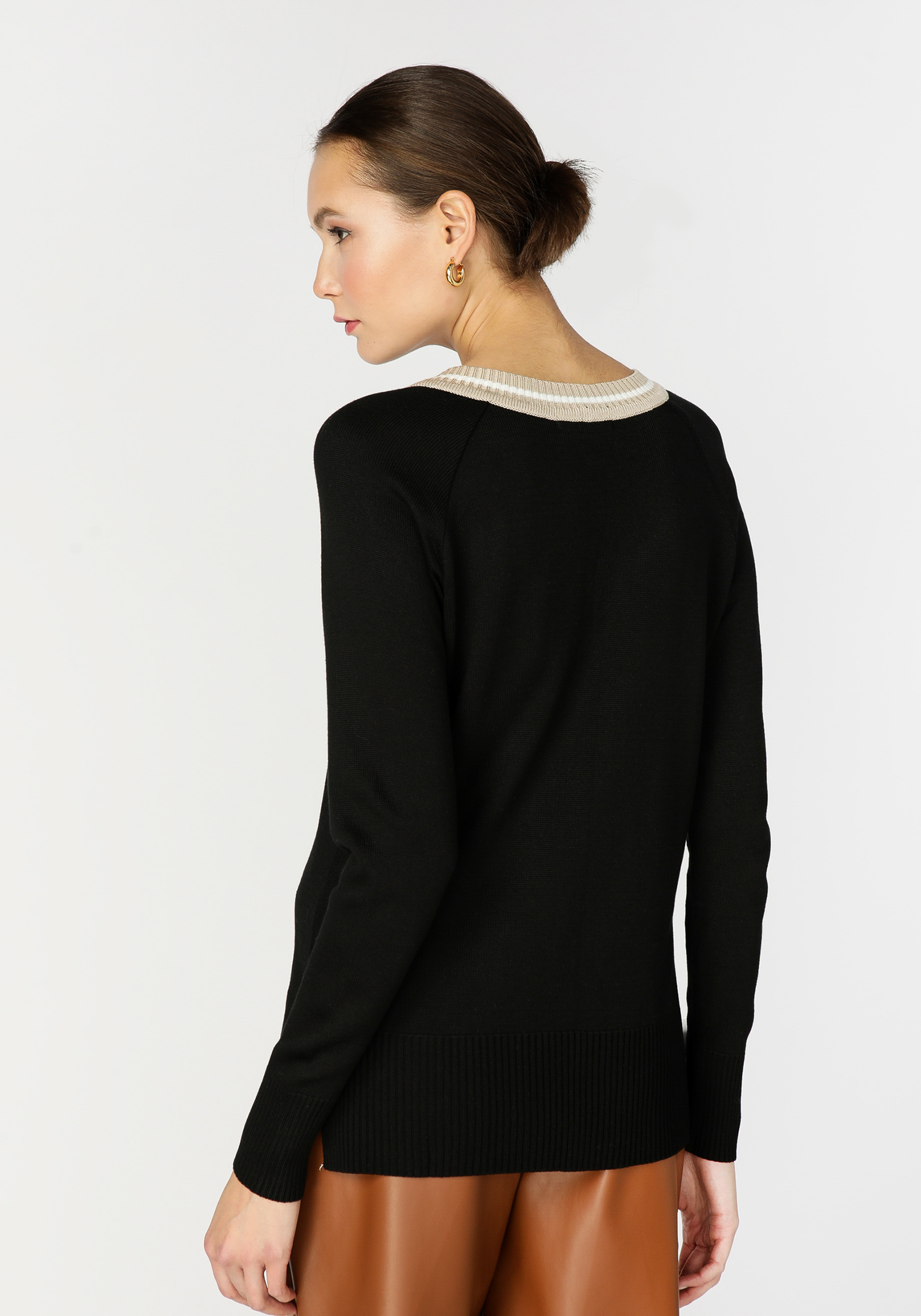 Пуловер женский с контрастной отделкой Vivawool, размер 58, цвет черный - фото 7