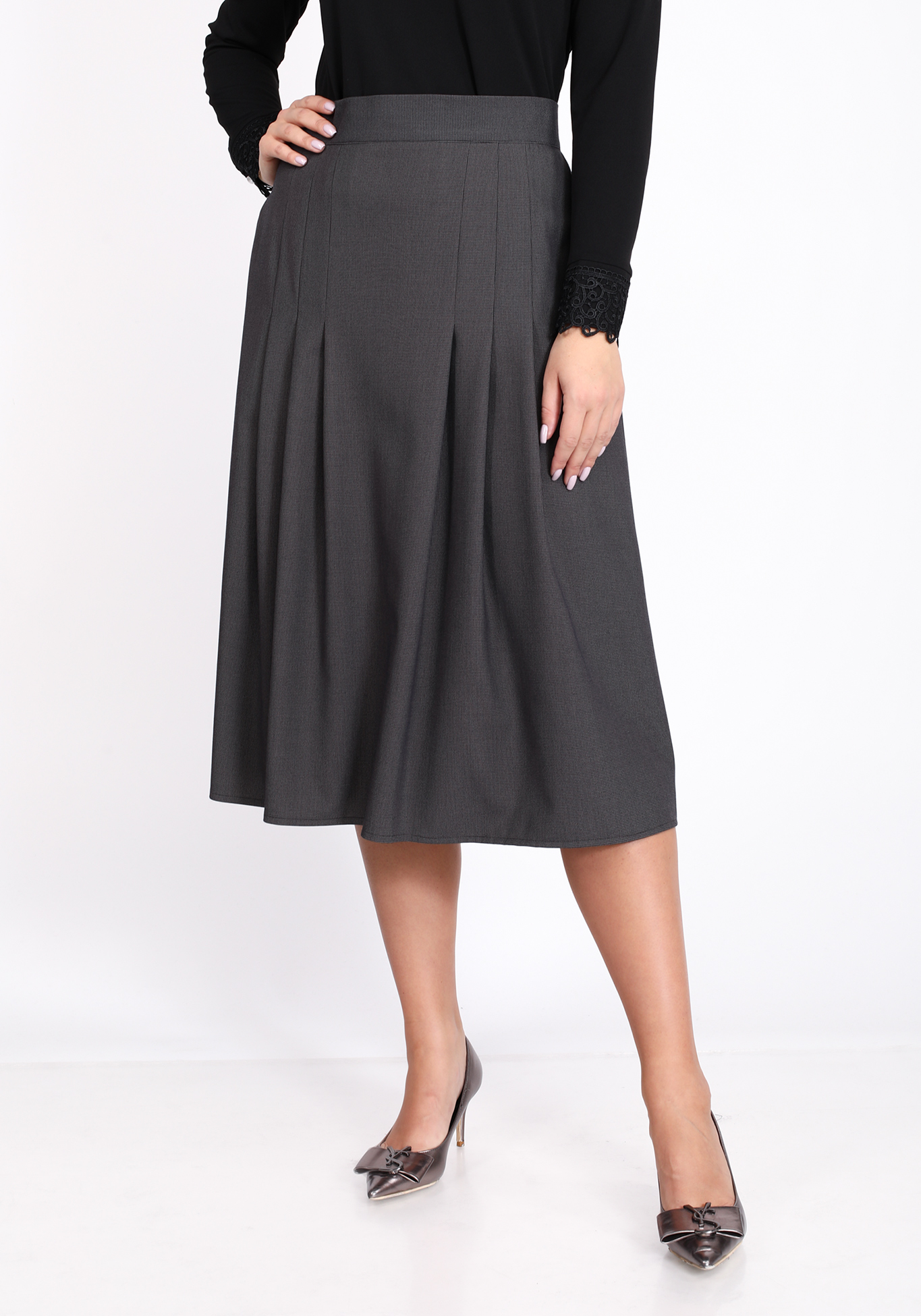 Юбка с защипами и молнией сзади