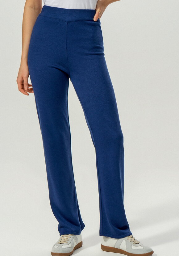 Брюки прямого кроя на широкой резинке шир.  580, рис. 5