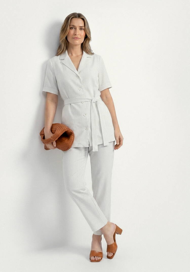 Костюм из жакета и брюк в полоску шир.  750, рис. 19