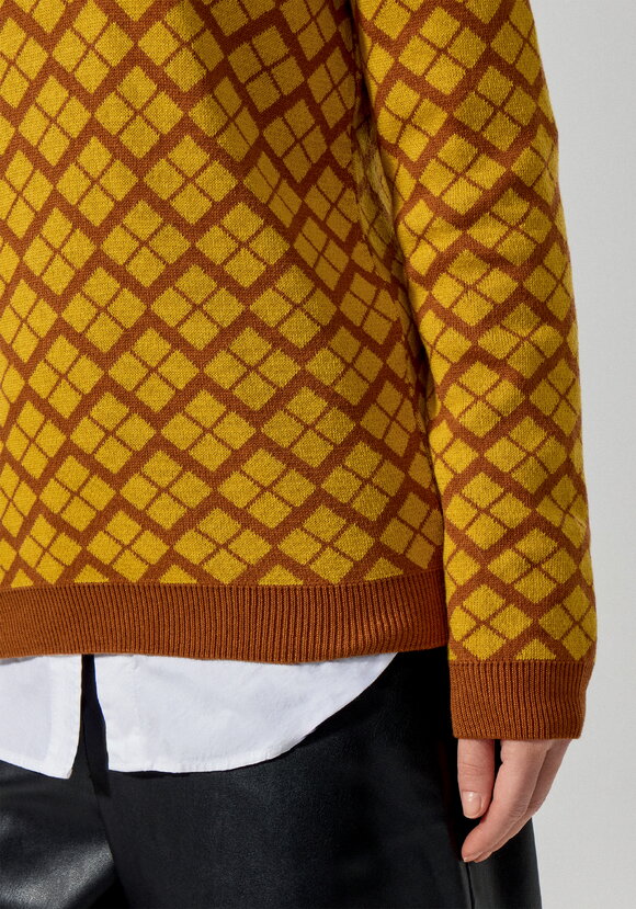 Джемпер женский с V-образным вырезом шир.  580, рис. 26