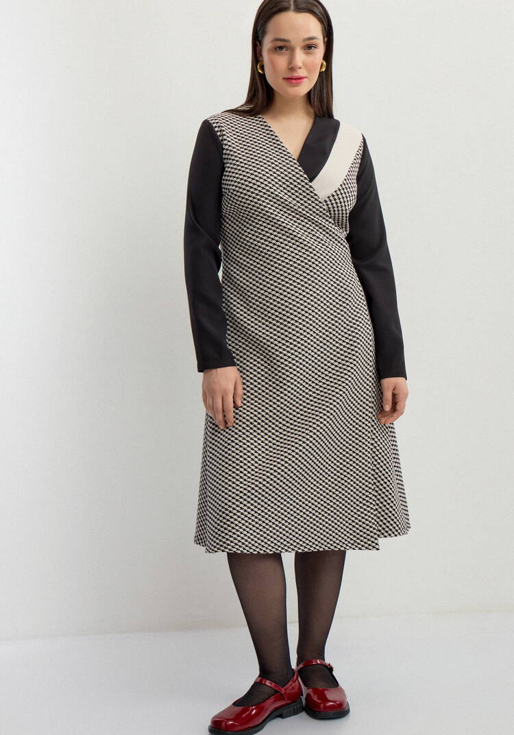 Платье на запах с V-образным вырезом шир.  750, рис. 4