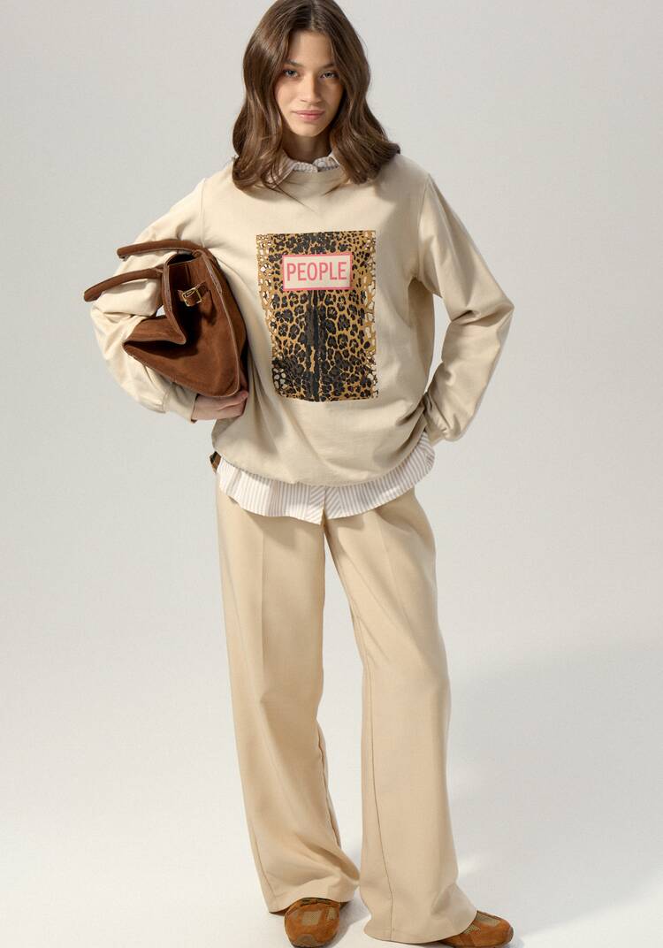 Свитшот с анималистичным принтом на груди шир.  750, рис. 19