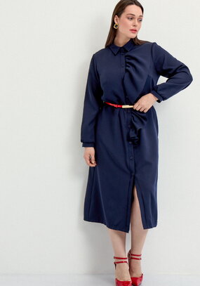 Платье с декоративной сборкой на пуговицах